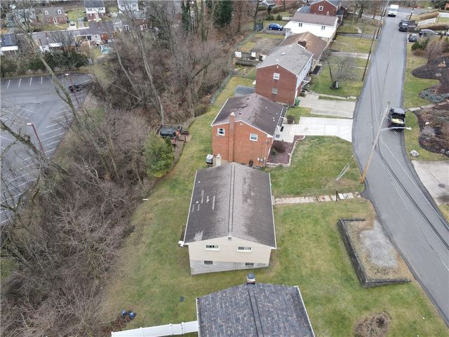 977 Vallevista St, Castle Shannon, PA 15234