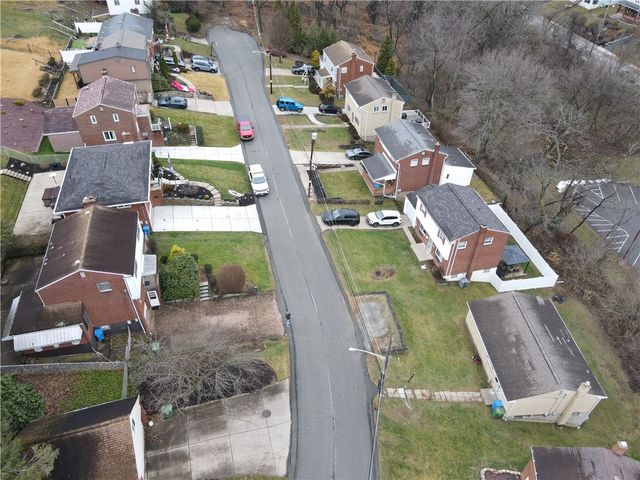 977 Vallevista St, Castle Shannon, PA 15234