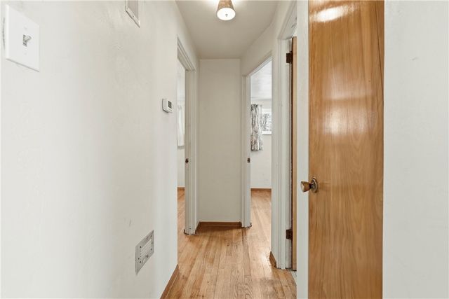 977 Vallevista St, Castle Shannon, PA 15234