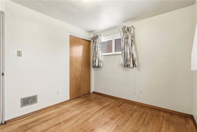 977 Vallevista St, Castle Shannon, PA 15234