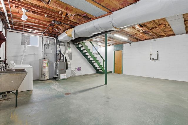 977 Vallevista St, Castle Shannon, PA 15234