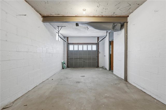 977 Vallevista St, Castle Shannon, PA 15234