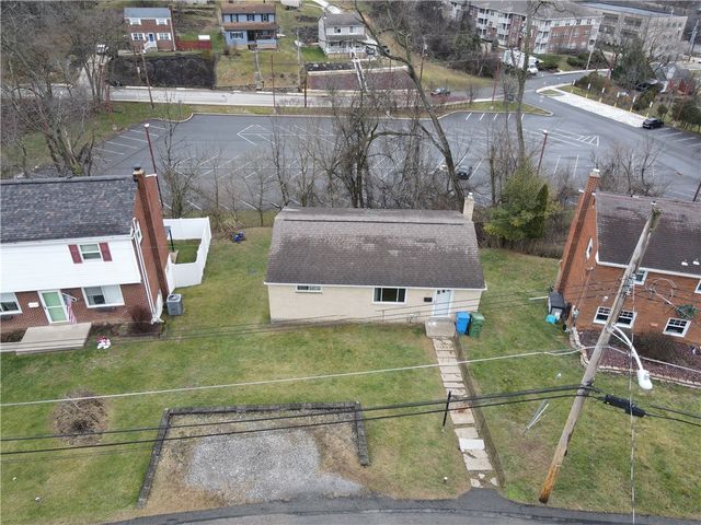 977 Vallevista St, Castle Shannon, PA 15234