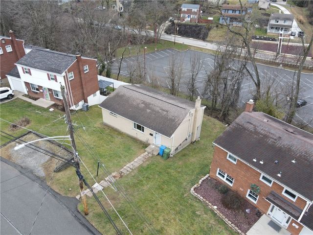 977 Vallevista St, Castle Shannon, PA 15234