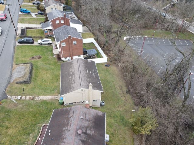 977 Vallevista St, Castle Shannon, PA 15234