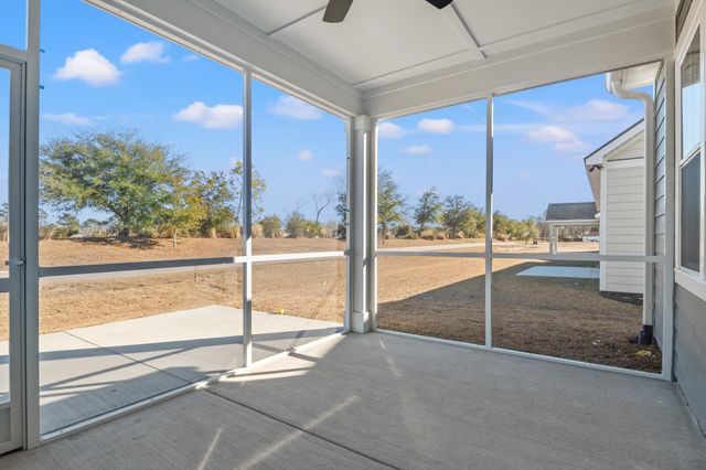164 Peru Farm Dr., Georgetown, SC 29440