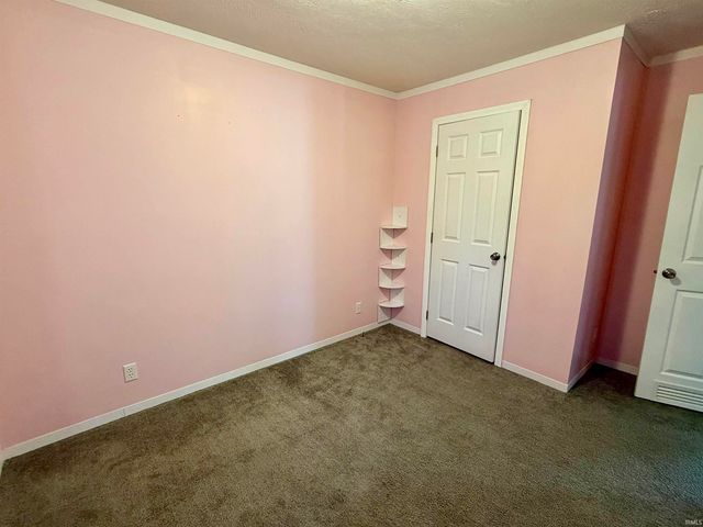 957 S Ridgecrest Lane, Paoli, IN 47454