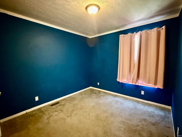 957 S Ridgecrest Lane, Paoli, IN 47454