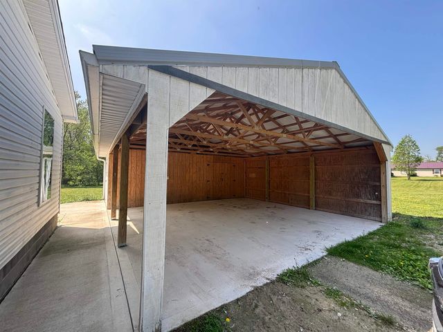 957 S Ridgecrest Lane, Paoli, IN 47454