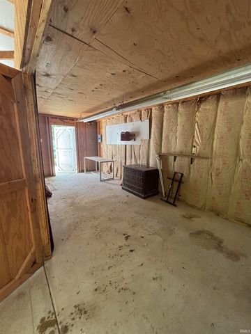 957 S Ridgecrest Lane, Paoli, IN 47454