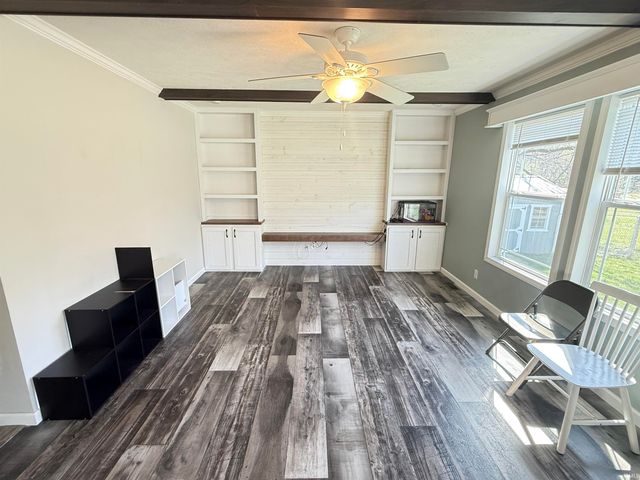 957 S Ridgecrest Lane, Paoli, IN 47454