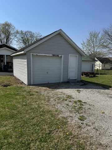 108 Cherry Ave, Lafayette, TN 37083