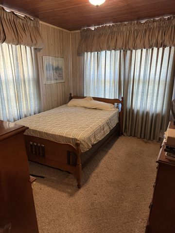 108 Cherry Ave, Lafayette, TN 37083