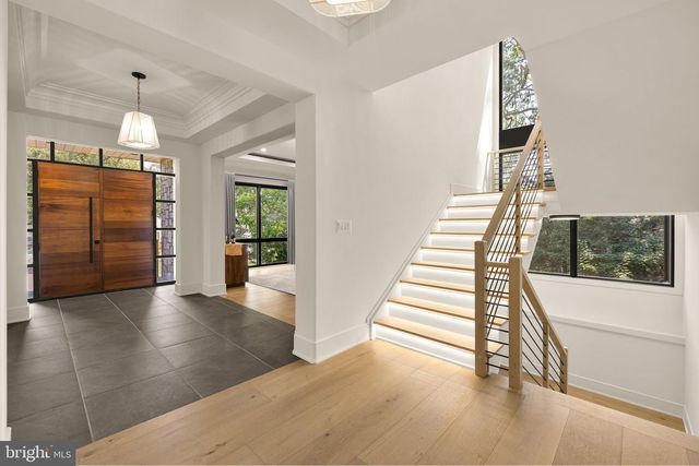 1216 EARNESTINE ST, Mclean, VA 22101