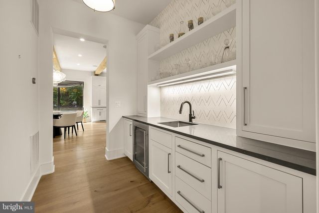 1216 EARNESTINE ST, Mclean, VA 22101