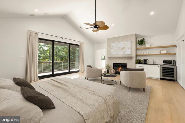 1216 EARNESTINE ST, Mclean, VA 22101