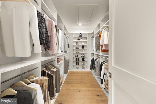 1216 EARNESTINE ST, Mclean, VA 22101