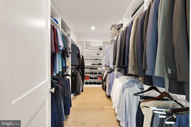 1216 EARNESTINE ST, Mclean, VA 22101