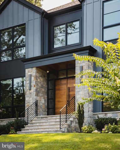 1216 EARNESTINE ST, Mclean, VA 22101