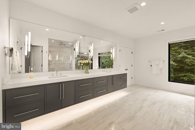 1216 EARNESTINE ST, Mclean, VA 22101