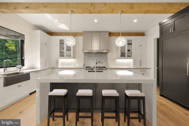 1216 EARNESTINE ST, Mclean, VA 22101