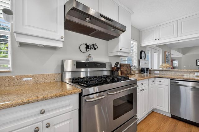 1902 ARROWHEAD DRIVE NE, St Petersburg, FL 33703