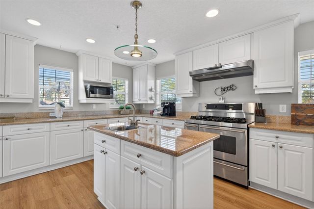 1902 ARROWHEAD DRIVE NE, St Petersburg, FL 33703