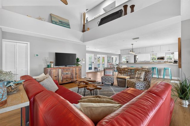 1902 ARROWHEAD DRIVE NE, St Petersburg, FL 33703