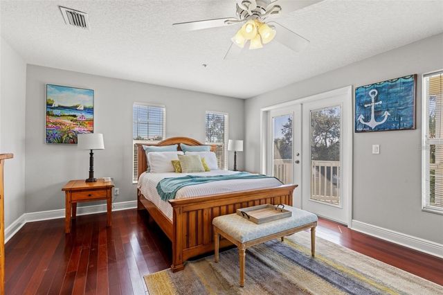 1902 ARROWHEAD DRIVE NE, St Petersburg, FL 33703