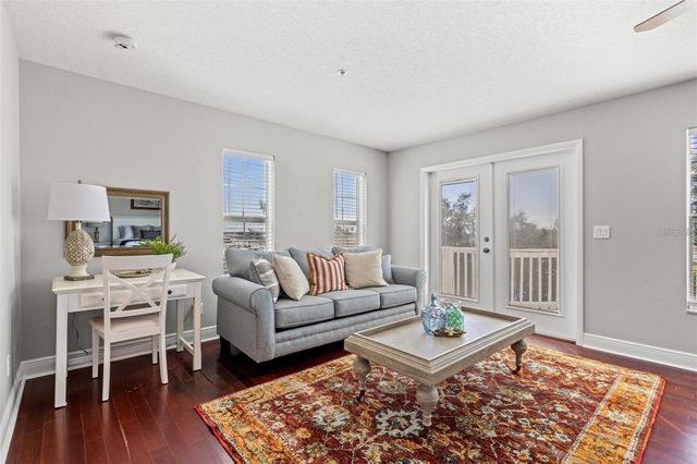 1902 ARROWHEAD DRIVE NE, St Petersburg, FL 33703