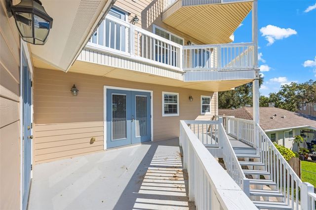 1902 ARROWHEAD DRIVE NE, St Petersburg, FL 33703