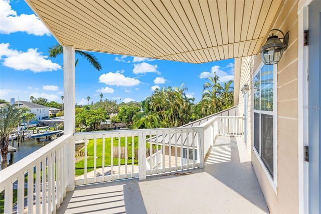 1902 ARROWHEAD DRIVE NE, St Petersburg, FL 33703