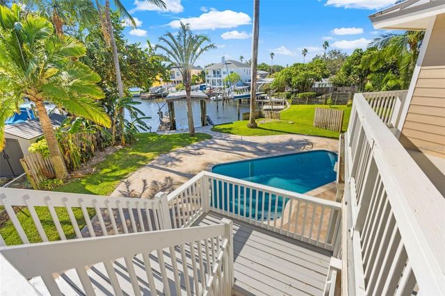 1902 ARROWHEAD DRIVE NE, St Petersburg, FL 33703