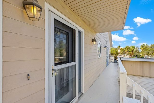 1902 ARROWHEAD DRIVE NE, St Petersburg, FL 33703