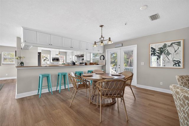 1902 ARROWHEAD DRIVE NE, St Petersburg, FL 33703