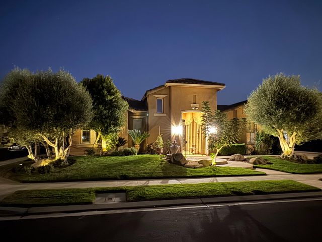 1461 N Harvard Avenue, Clovis, CA 93619