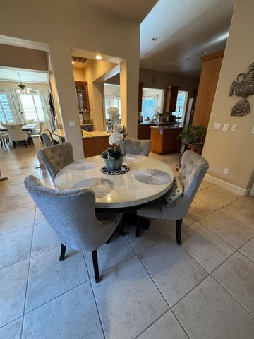 1461 N Harvard Avenue, Clovis, CA 93619