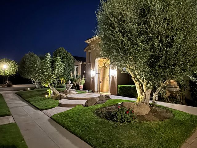 1461 N Harvard Avenue, Clovis, CA 93619