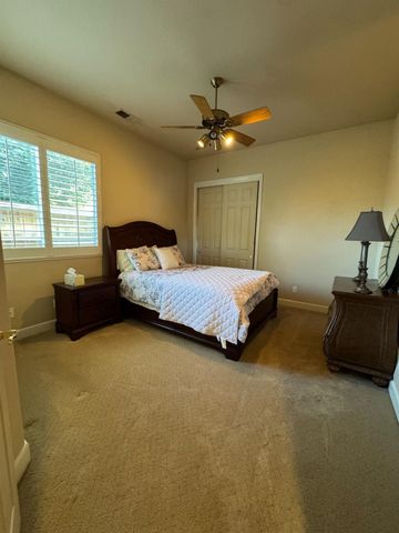 1461 N Harvard Avenue, Clovis, CA 93619