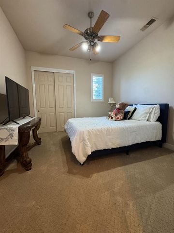 1461 N Harvard Avenue, Clovis, CA 93619
