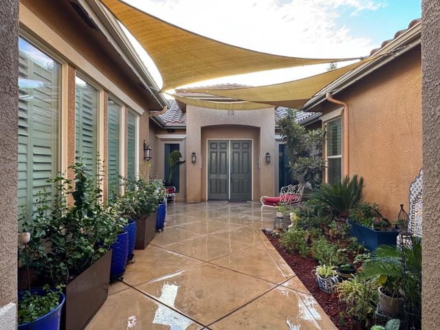 1461 N Harvard Avenue, Clovis, CA 93619