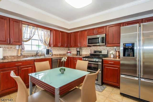900 Sioux Ave, Parsippany-troy Hills Twp., NJ 07034