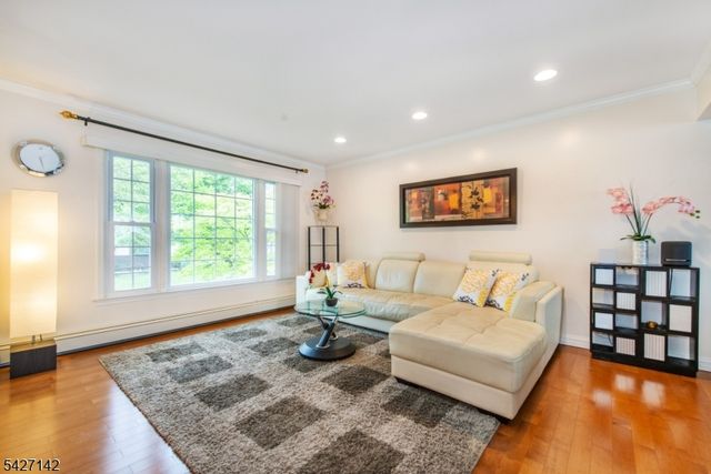 900 Sioux Ave, Parsippany-troy Hills Twp., NJ 07034