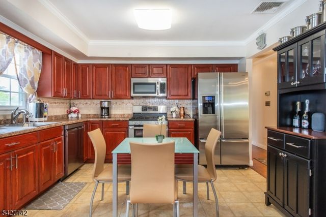 900 Sioux Ave, Parsippany-troy Hills Twp., NJ 07034