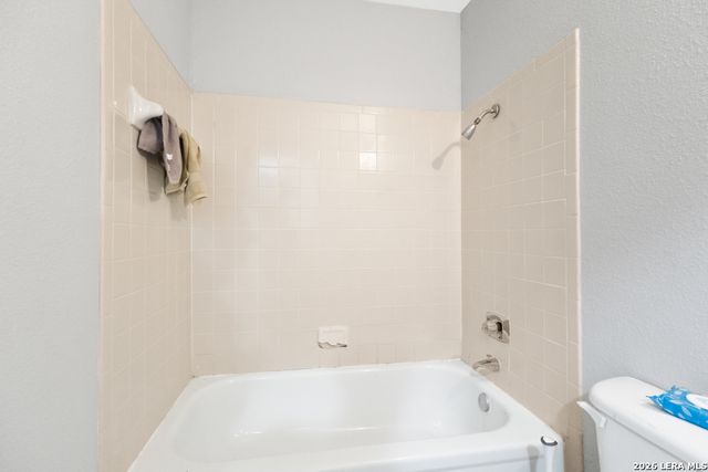 8565 Echo Creek Lane, San Antonio, TX 78240