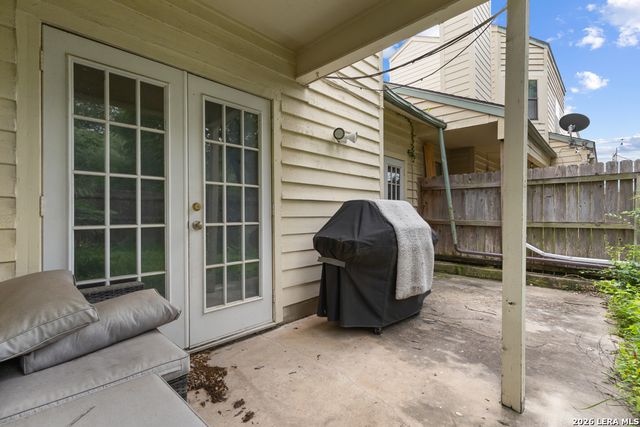 8565 Echo Creek Lane, San Antonio, TX 78240