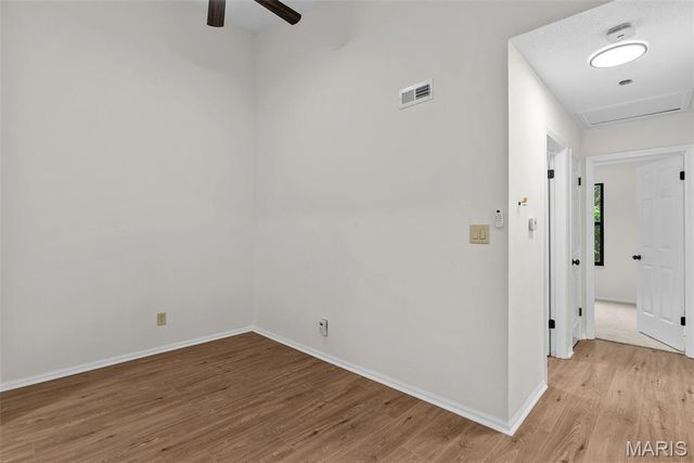 6808 Cottage Grove Lane I, St Louis, MO 63129