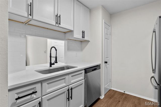 6808 Cottage Grove Lane I, St Louis, MO 63129