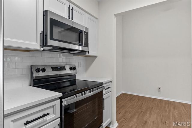 6808 Cottage Grove Lane I, St Louis, MO 63129