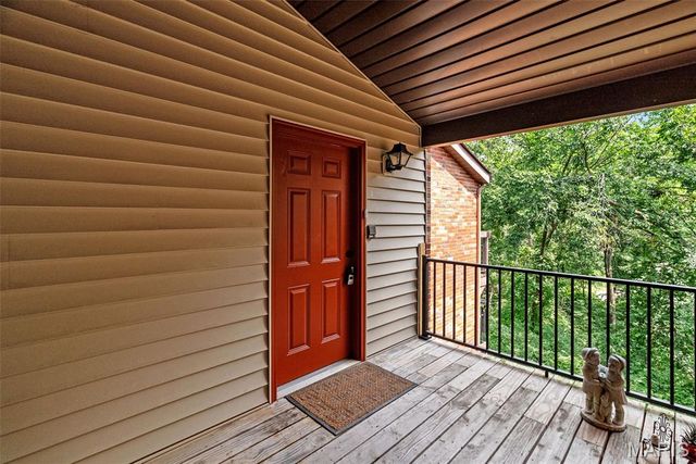 6808 Cottage Grove Lane I, St Louis, MO 63129